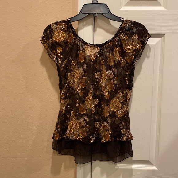 Misha floral print top with lace and velvet accents - Picture 2 of 6
